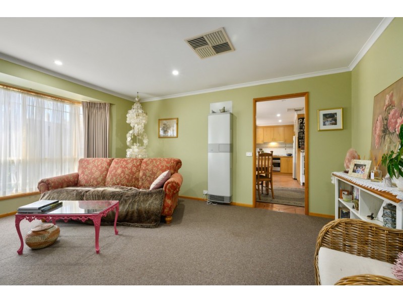 4 Milos Boulevard, Wodonga VIC 3690