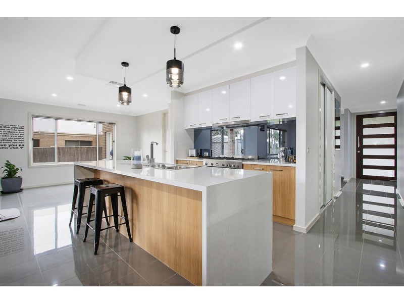 16 Charolais Court, Thurgoona NSW 2640