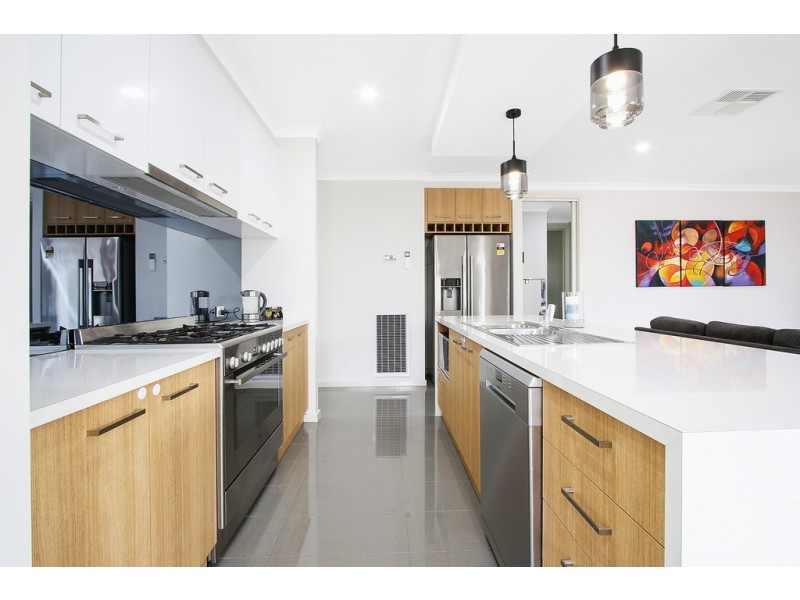 16 Charolais Court, Thurgoona NSW 2640