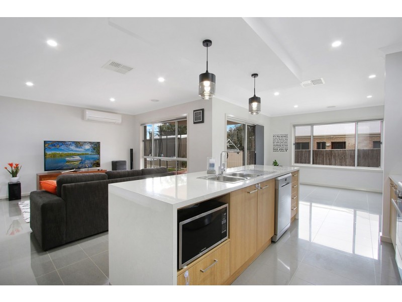 16 Charolais Court, Thurgoona NSW 2640