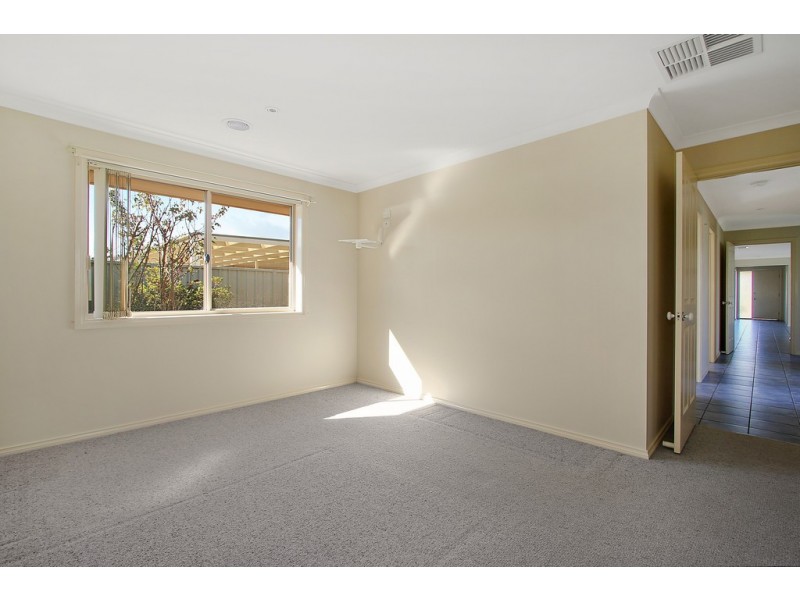 529 Iluka Crescent, Lavington NSW 2641