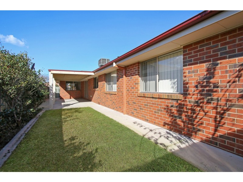 529 Iluka Crescent, Lavington NSW 2641