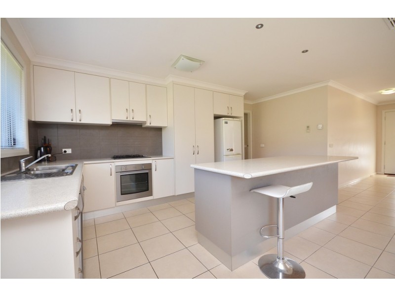 4 Thornbill Terrace, Bandiana VIC 3694