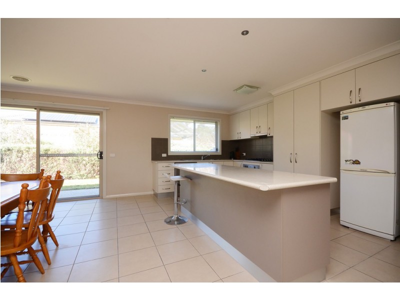 4 Thornbill Terrace, Bandiana VIC 3694