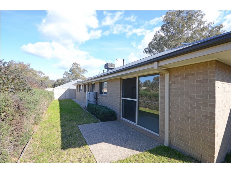 4 Thornbill Terrace, Bandiana VIC 3694
