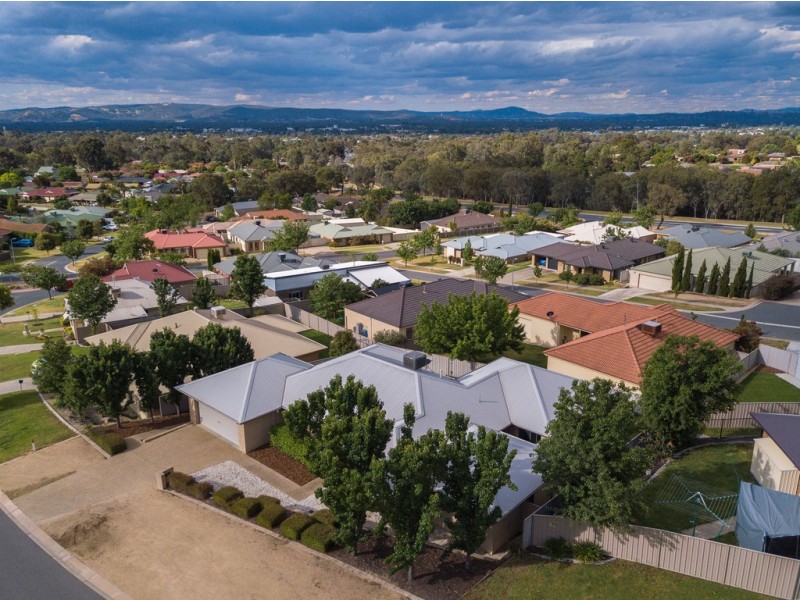 56 Ballara Drive, Wodonga VIC 3690