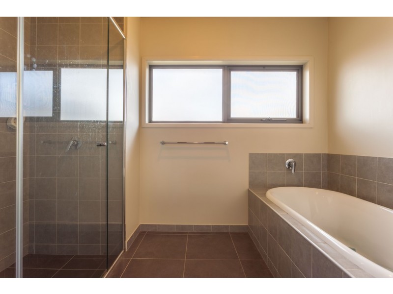 56 Ballara Drive, Wodonga VIC 3690