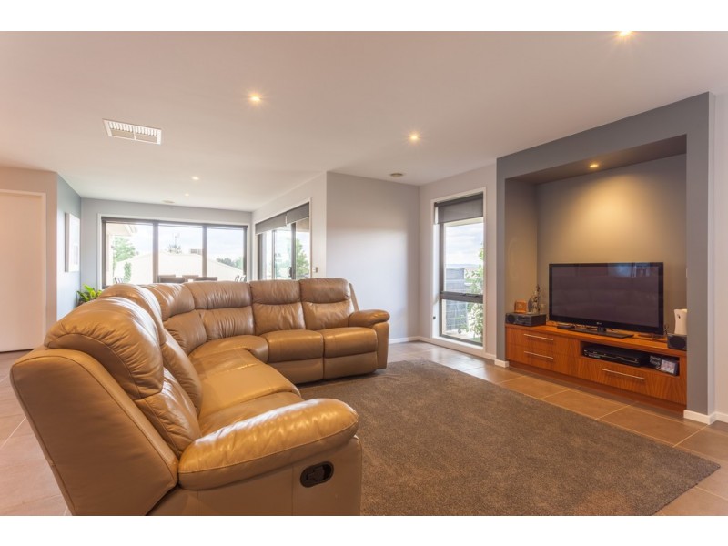 56 Ballara Drive, Wodonga VIC 3690