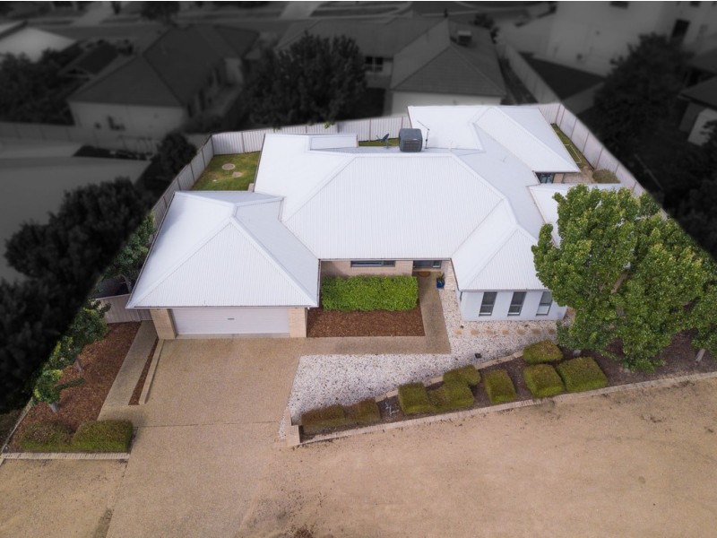 56 Ballara Drive, Wodonga VIC 3690