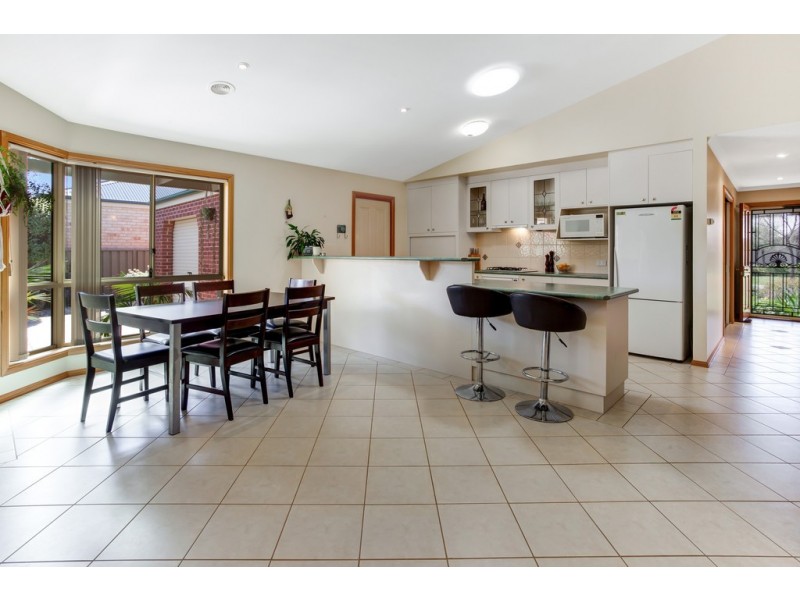 45 Jenny Wren Place, East Albury NSW 2640