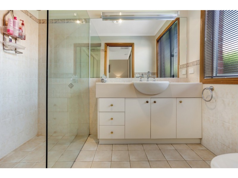 45 Jenny Wren Place, East Albury NSW 2640