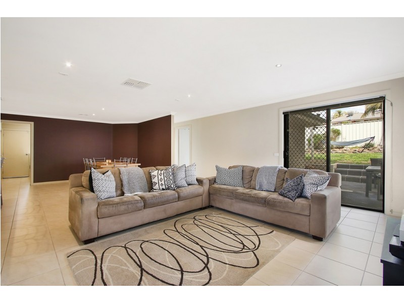 253 Vickers Road, Lavington NSW 2641