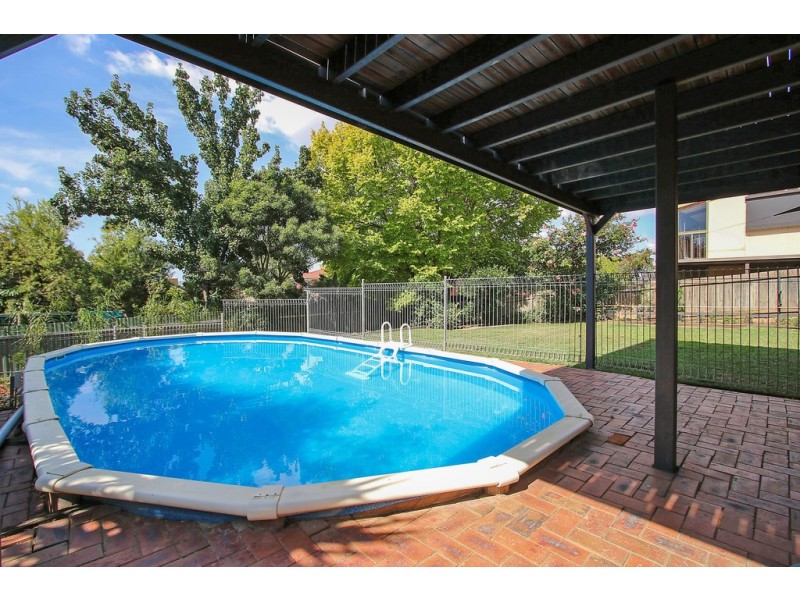 13 Hallawell Crescent, Wodonga VIC 3690