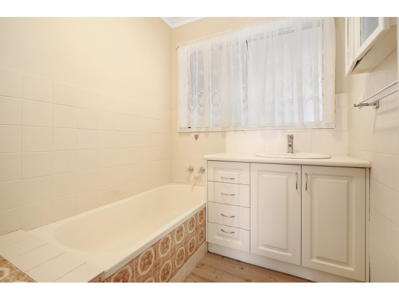 1 Bong Street, Rand NSW 2642