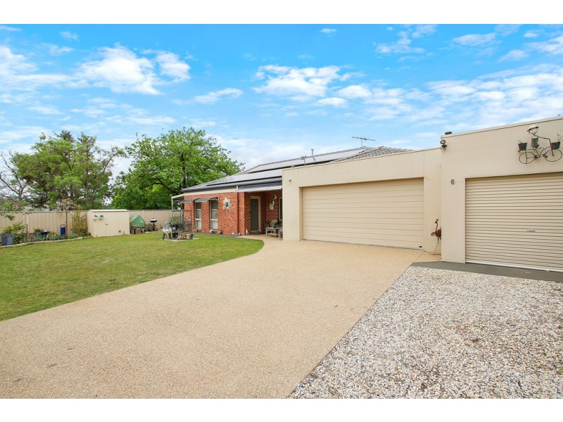6 Sarah Street, Wahgunyah VIC 3687