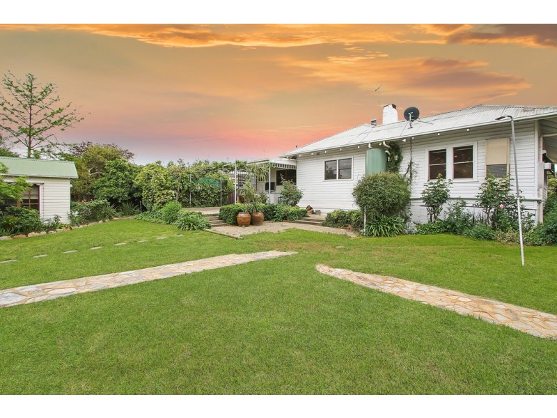 13 Birdwood Street, Corowa NSW 2646