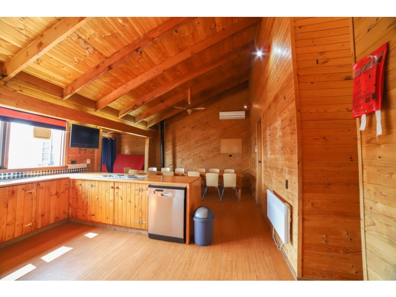 43 Kiewa Valley Highway, Tawonga South VIC 3698