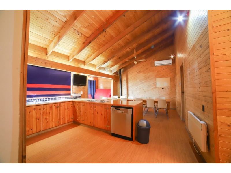 43 Kiewa Valley Highway, Tawonga South VIC 3698