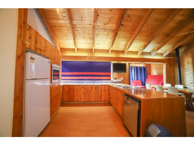 43 Kiewa Valley Highway, Tawonga South VIC 3698