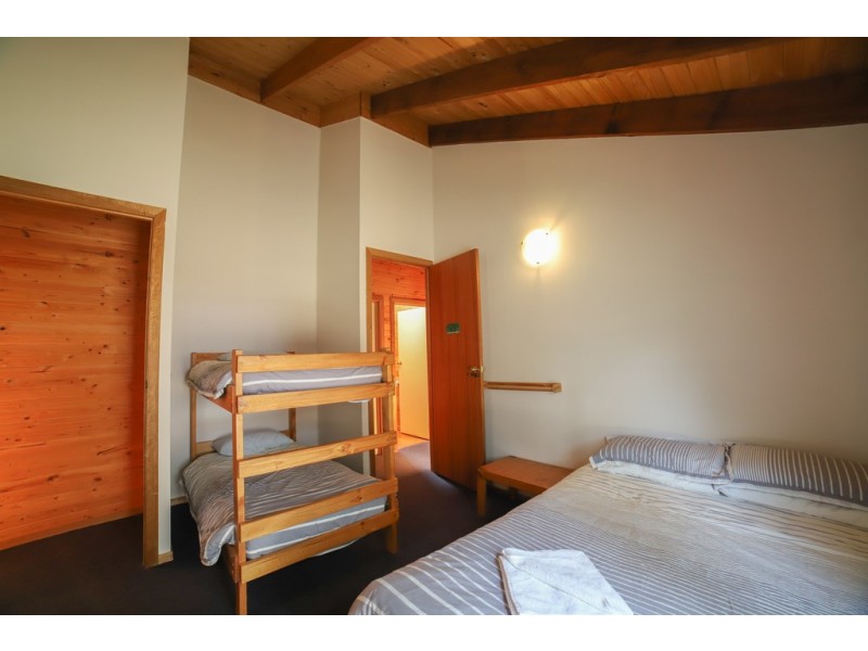 43 Kiewa Valley Highway, Tawonga South VIC 3698