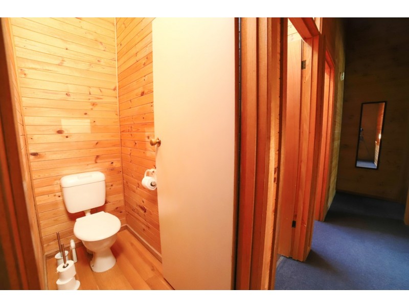 43 Kiewa Valley Highway, Tawonga South VIC 3698