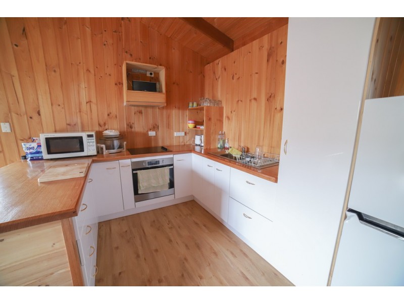 43 Kiewa Valley Highway, Tawonga South VIC 3698