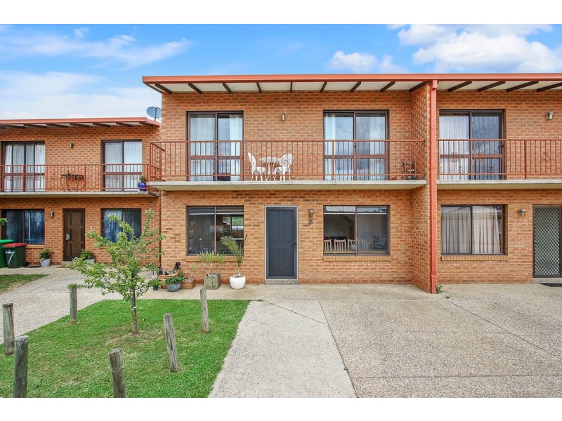 8/2 McKibbin Court, Wodonga VIC 3690
