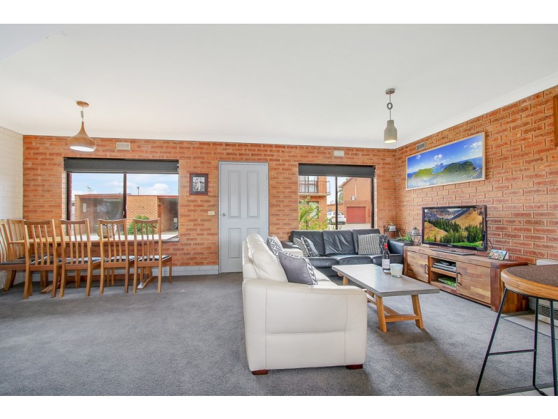 8/2 McKibbin Court, Wodonga VIC 3690