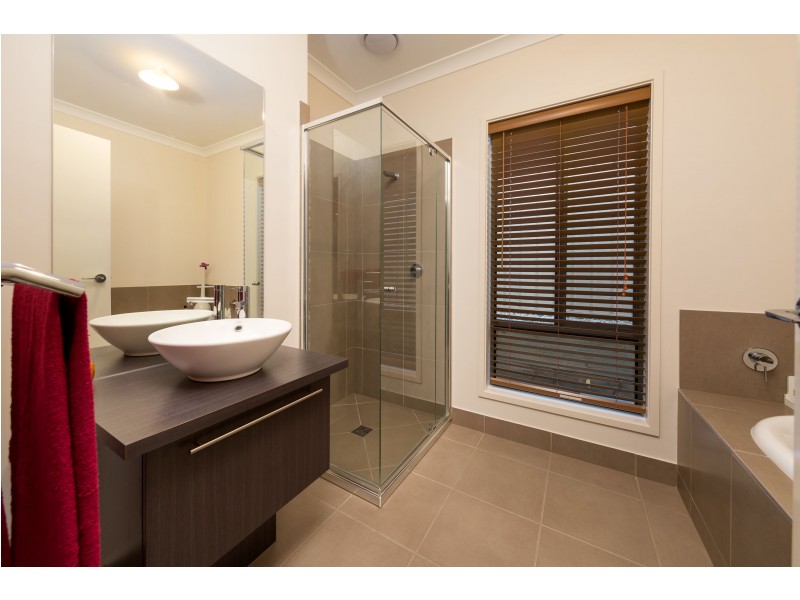 9 Maygar Avenue, Wodonga VIC 3690