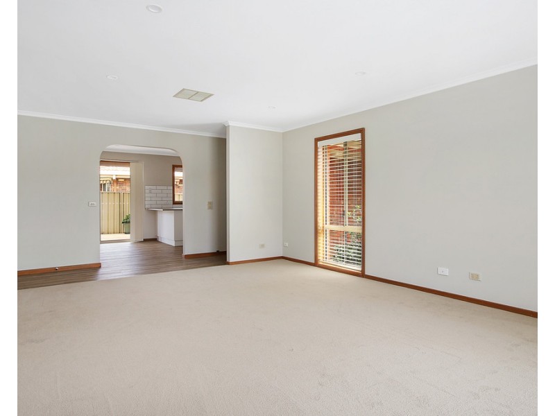 2/36 Mayfair Drive, West Wodonga VIC 3690