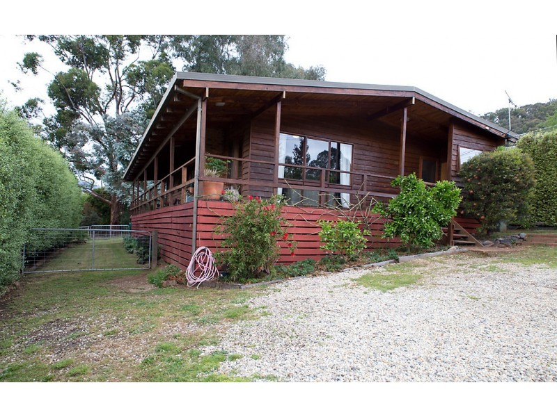 26 Coolumbooka Avenue, Tawonga South VIC 3698