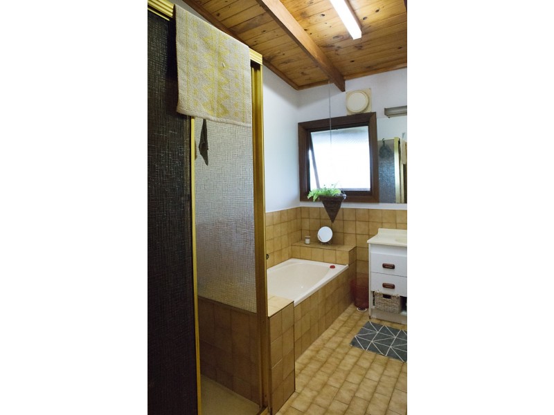 26 Coolumbooka Avenue, Tawonga South VIC 3698