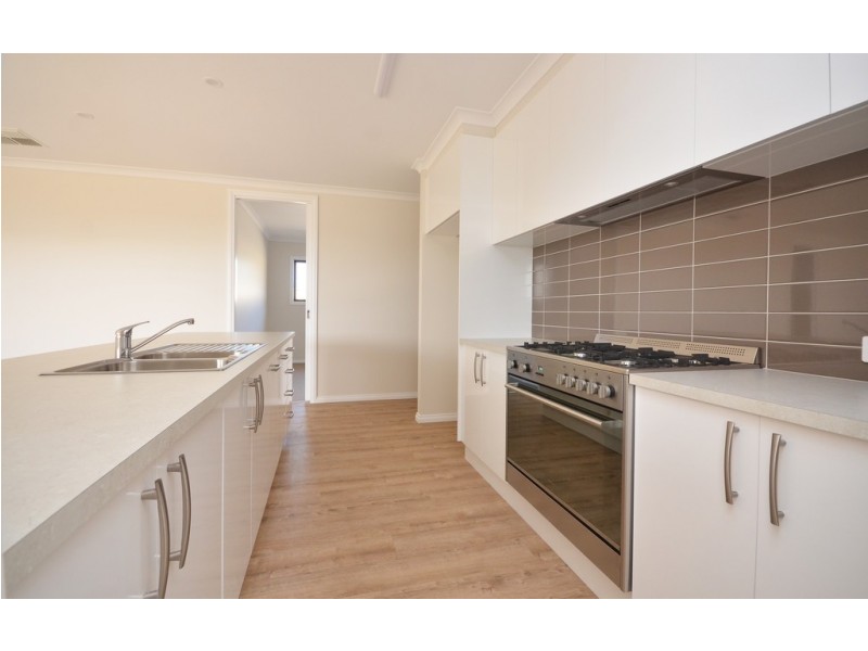 41 Gratwick View, Wodonga VIC 3690