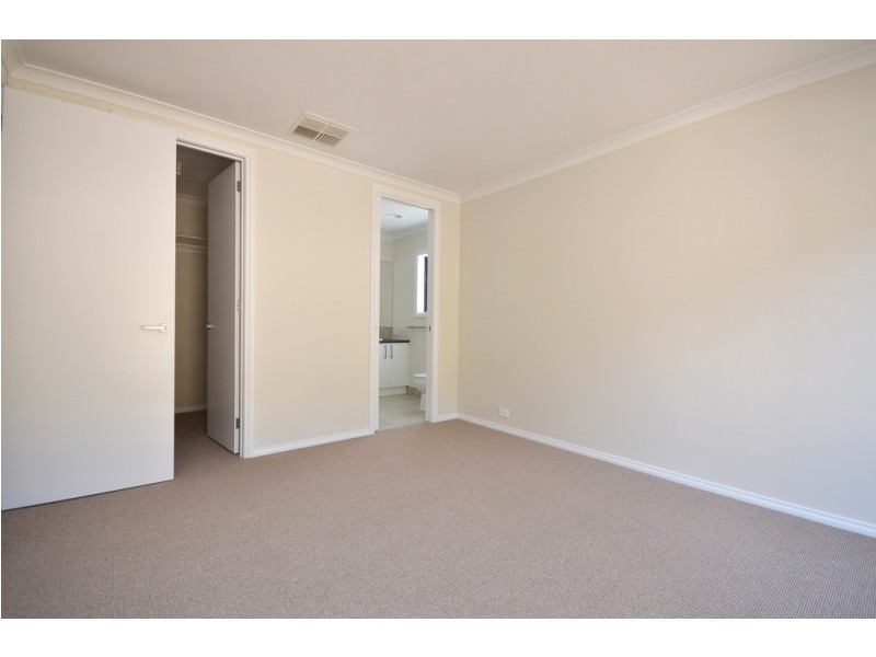 41 Gratwick View, Wodonga VIC 3690