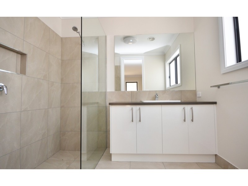 41 Gratwick View, Wodonga VIC 3690