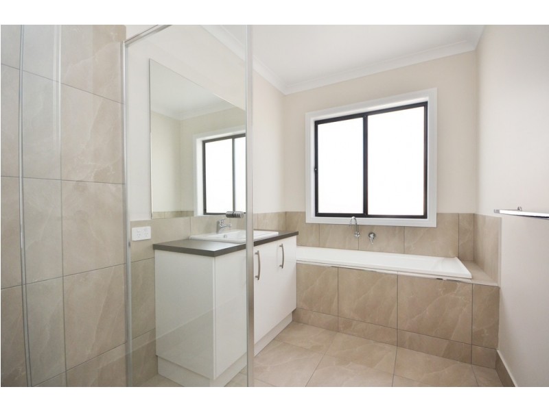 41 Gratwick View, Wodonga VIC 3690