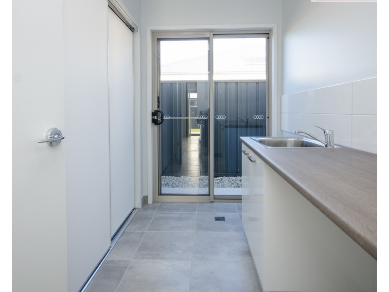 24 Strickland Street, Wodonga VIC 3690