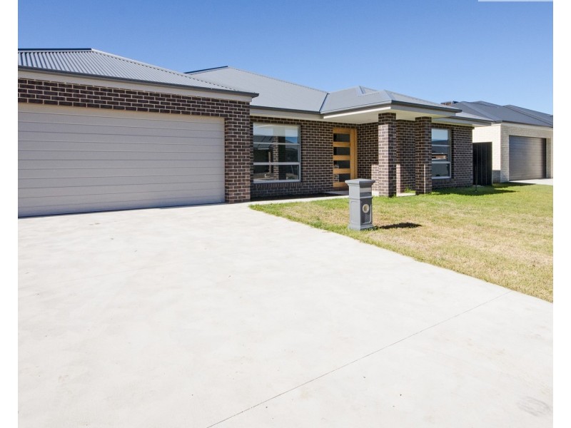 24 Strickland Street, Wodonga VIC 3690