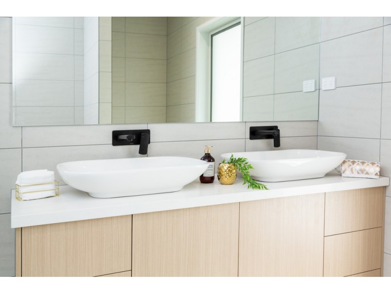 2 Yarrabee Drive, Thurgoona NSW 2640