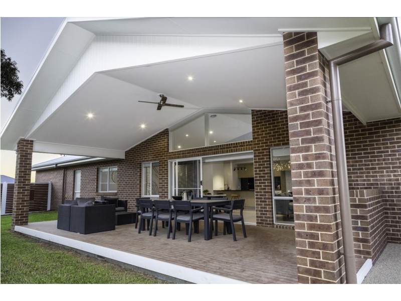 2 Yarrabee Drive, Thurgoona NSW 2640