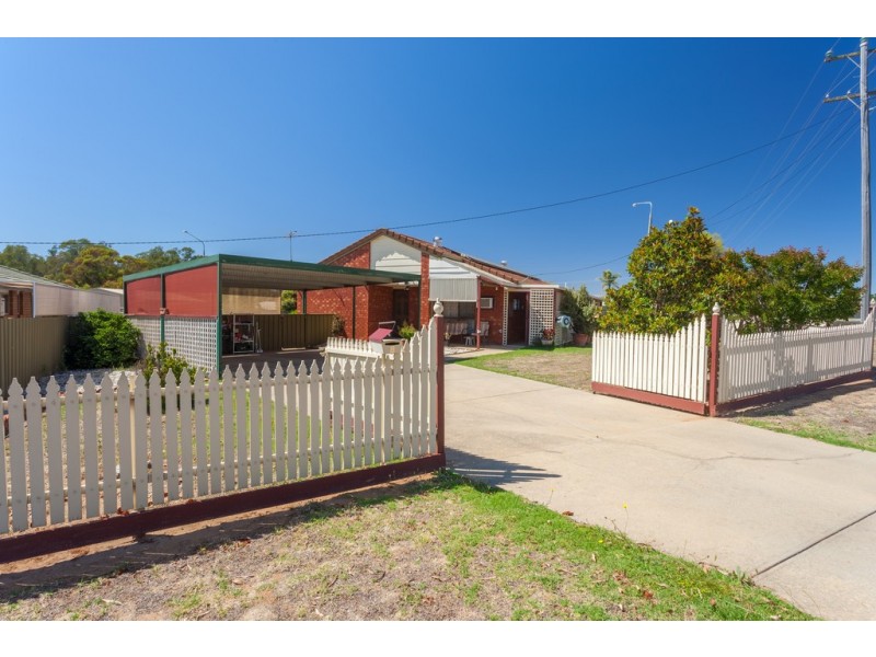 8 Martin Street, Corowa NSW 2646