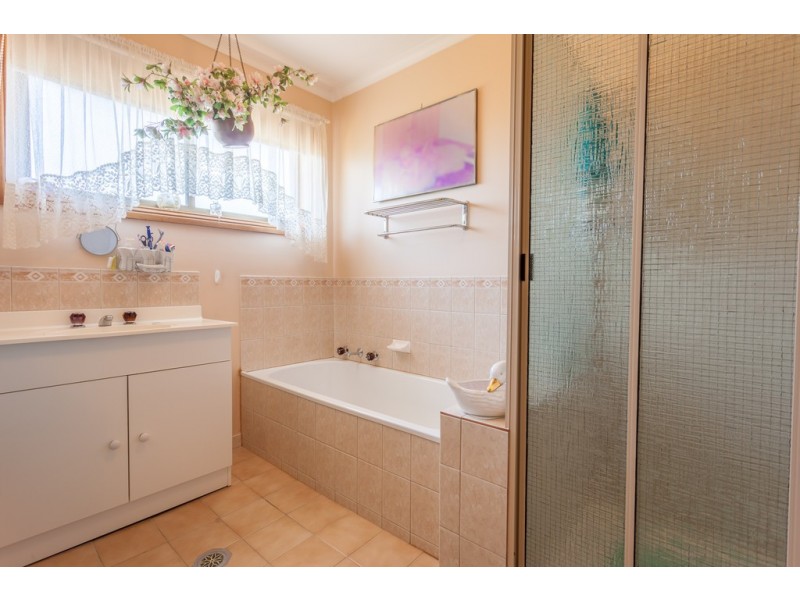 8 Martin Street, Corowa NSW 2646