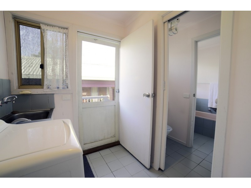 8 Martin Street, Corowa NSW 2646