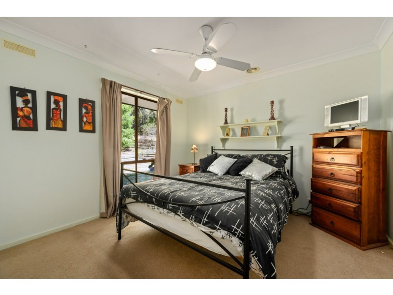 39 Barton Drive, Baranduda VIC 3691