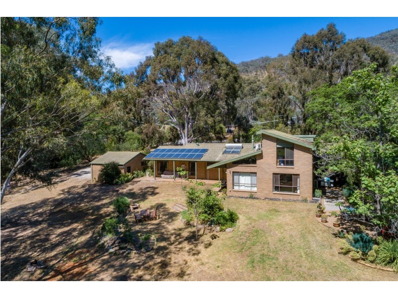 39 Barton Drive, Baranduda VIC 3691