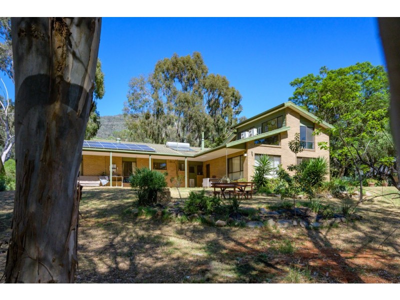 39 Barton Drive, Baranduda VIC 3691