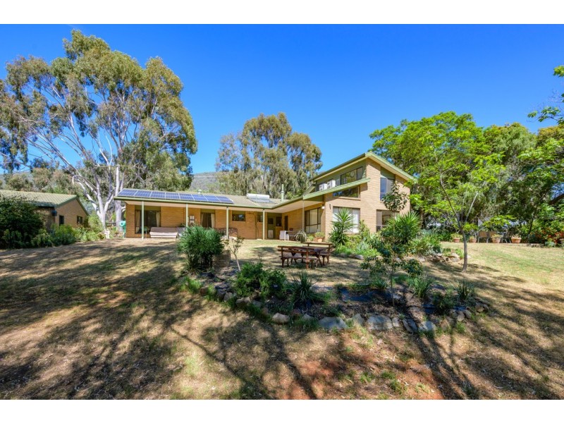 39 Barton Drive, Baranduda VIC 3691