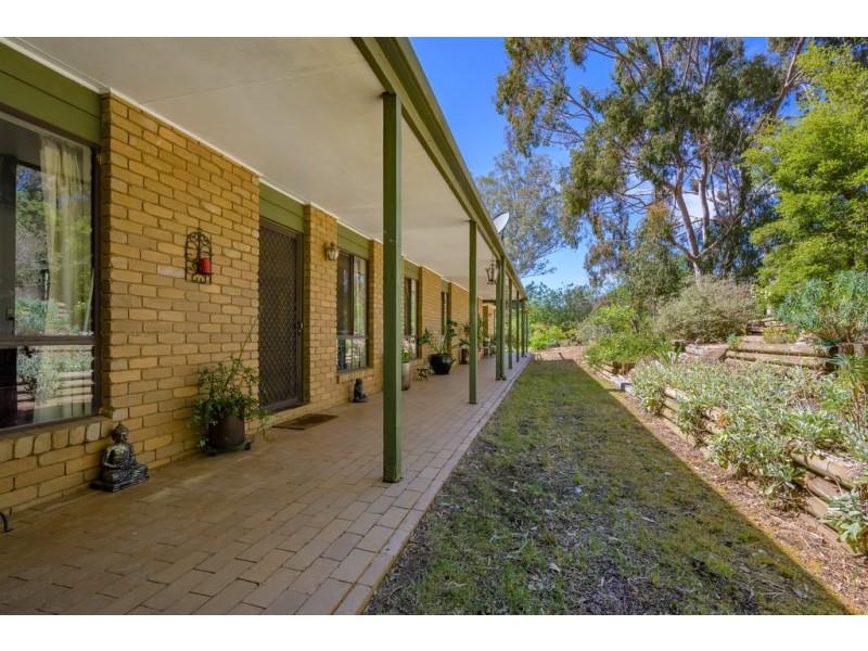 39 Barton Drive, Baranduda VIC 3691
