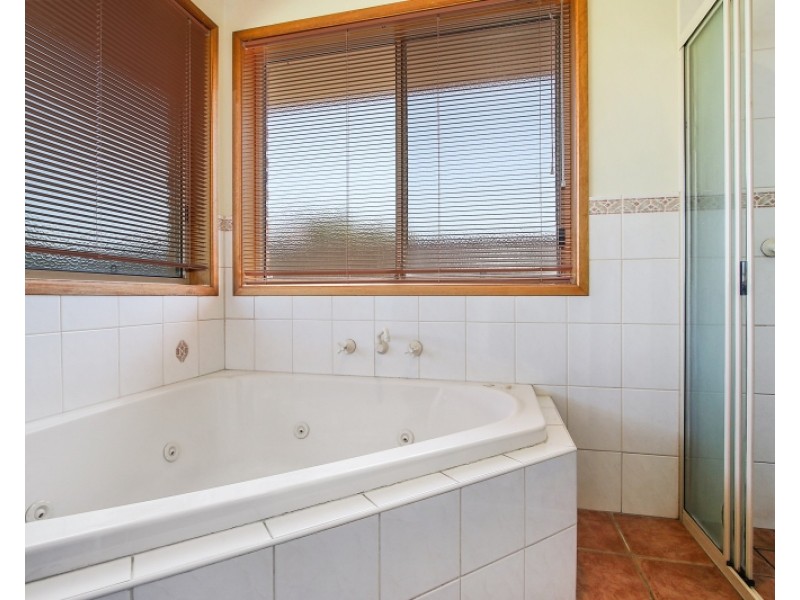 6 Clifford Court, West Wodonga VIC 3690