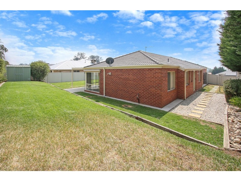 7 Prestwick Place, Wodonga VIC 3690